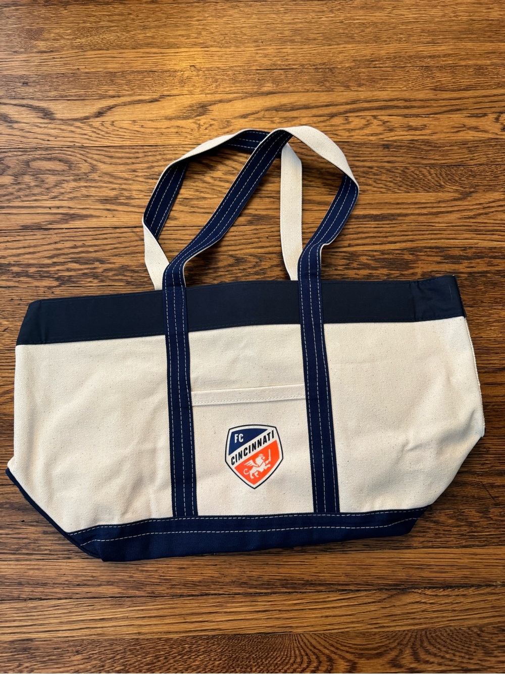 FC CINCINNATI Canvas Tote with Cincinnati Shield Patch - White & Navy (NWOT)
